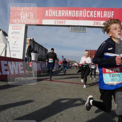 03.10.2025 - Köhlbrandbrückenlauf Matties Gatica Varas http://msf.ph/oto/9168058 03.10.2025 10:13:05 Ziel 1015, 1331, 1470, 1521, 1603, 1632, 1685, 2006, 2686, 2799, 3157, 3166, 3381, 3395, 3549, 3550, 3615, 3680, 3723 meine-sportfotos.de
