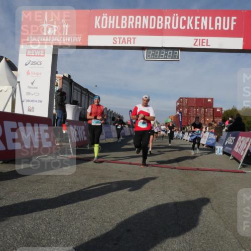 03.10.2025 - Köhlbrandbrückenlauf Matties Gatica Varas http://msf.ph/oto/9168065 03.10.2025 10:13:08 Ziel 1015, 1327, 1331, 1470, 1521, 1603, 1632, 1685, 2006, 2686, 3146, 3157, 3166, 3375, 3395, 3549, 3550, 3615, 3691, 3723 meine-sportfotos.de