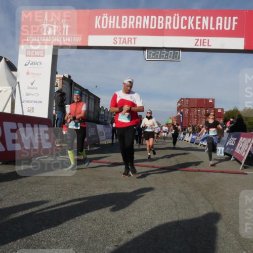 03.10.2025 - Köhlbrandbrückenlauf Matties Gatica Varas http://msf.ph/oto/9168066 03.10.2025 10:13:09 Ziel 1015, 1327, 1331, 1470, 1521, 1603, 1685, 2006, 2686, 3146, 3157, 3166, 3375, 3395, 3549, 3550, 3691, 3723 meine-sportfotos.de