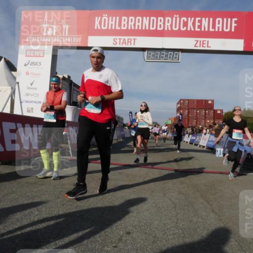 03.10.2025 - Köhlbrandbrückenlauf Matties Gatica Varas http://msf.ph/oto/9168067 03.10.2025 10:13:09 Ziel 1015, 1327, 1331, 1470, 1521, 1603, 1685, 2006, 2686, 3146, 3157, 3166, 3375, 3395, 3549, 3550, 3691, 3723 meine-sportfotos.de