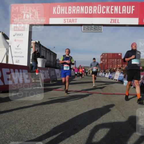 03.10.2025 - Köhlbrandbrückenlauf Matties Gatica Varas http://msf.ph/oto/9168088 03.10.2025 10:13:19 Ziel 1388, 1621, 3146, 3186, 3197, 3375, 3601, 3691, 3798 meine-sportfotos.de