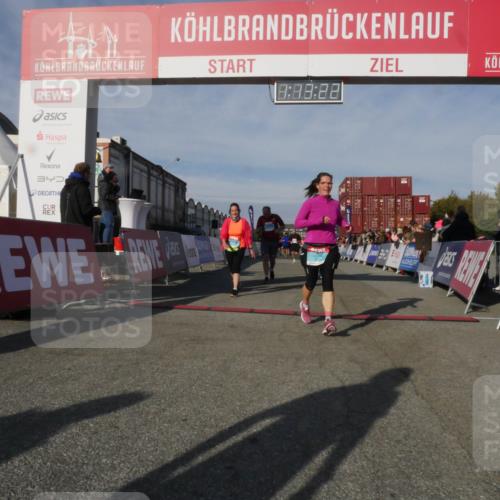 03.10.2025 - Köhlbrandbrückenlauf Matties Gatica Varas http://msf.ph/oto/9168097 03.10.2025 10:13:24 Ziel 1181, 1191, 1227, 1260, 1388, 1621, 2209, 2687, 3186, 3197, 3601 meine-sportfotos.de