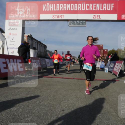 03.10.2025 - Köhlbrandbrückenlauf Matties Gatica Varas http://msf.ph/oto/9168098 03.10.2025 10:13:24 Ziel 1181, 1191, 1227, 1260, 1388, 1621, 2209, 2687, 3186, 3197, 3601 meine-sportfotos.de