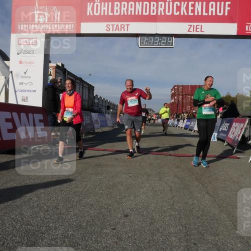 03.10.2025 - Köhlbrandbrückenlauf Matties Gatica Varas http://msf.ph/oto/9168102 03.10.2025 10:13:26 Ziel 1181, 1191, 1227, 1260, 1388, 1621, 2209, 2687, 3473, 3601 meine-sportfotos.de