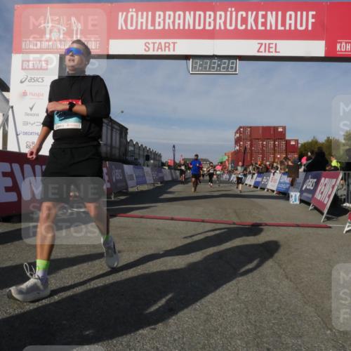 03.10.2025 - Köhlbrandbrückenlauf Matties Gatica Varas http://msf.ph/oto/9168109 03.10.2025 10:13:29 Ziel 1181, 1191, 1227, 1260, 1611, 2209, 2687, 3371, 3473 meine-sportfotos.de