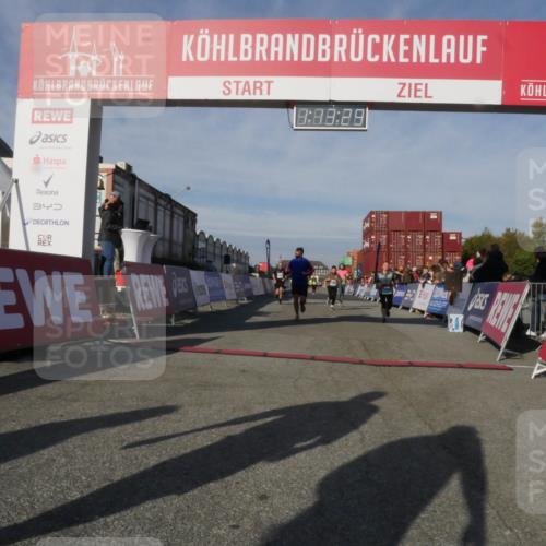 03.10.2025 - Köhlbrandbrückenlauf Matties Gatica Varas http://msf.ph/oto/9168111 03.10.2025 10:13:30 Ziel 1181, 1191, 1227, 1260, 1611, 2209, 2687, 3371, 3473 meine-sportfotos.de