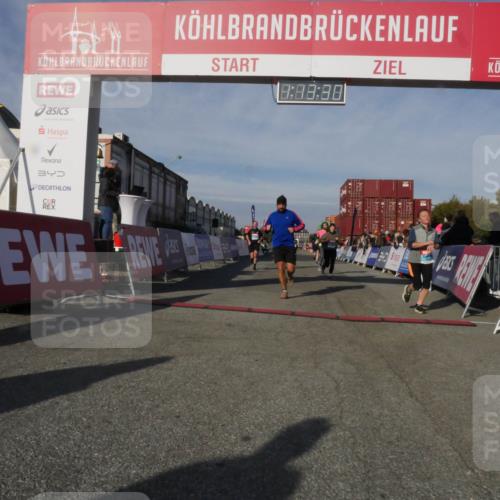 03.10.2025 - Köhlbrandbrückenlauf Matties Gatica Varas http://msf.ph/oto/9168114 03.10.2025 10:13:32 Ziel 1181, 1191, 1227, 1260, 1611, 2209, 2687, 3371, 3473 meine-sportfotos.de