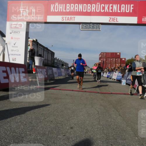 03.10.2025 - Köhlbrandbrückenlauf Matties Gatica Varas http://msf.ph/oto/9168115 03.10.2025 10:13:32 Ziel 1181, 1191, 1227, 1260, 1611, 2209, 2687, 3371, 3473 meine-sportfotos.de