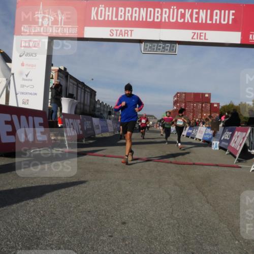 03.10.2025 - Köhlbrandbrückenlauf Matties Gatica Varas http://msf.ph/oto/9168116 03.10.2025 10:13:33 Ziel 1181, 1191, 1227, 1260, 1611, 2209, 3371, 3473 meine-sportfotos.de