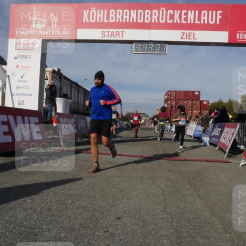 03.10.2025 - Köhlbrandbrückenlauf Matties Gatica Varas http://msf.ph/oto/9168117 03.10.2025 10:13:33 Ziel 1181, 1191, 1227, 1260, 1611, 2209, 3371, 3473 meine-sportfotos.de