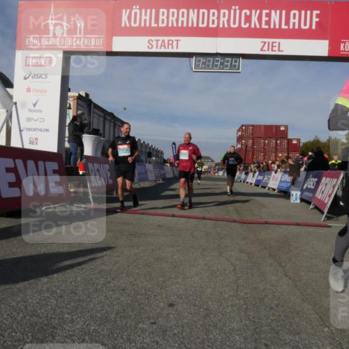 03.10.2025 - Köhlbrandbrückenlauf Matties Gatica Varas http://msf.ph/oto/9168123 03.10.2025 10:13:36 Ziel 1181, 1191, 1611, 1891, 2110, 3371, 3473 meine-sportfotos.de