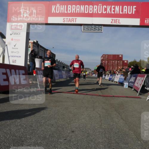03.10.2025 - Köhlbrandbrückenlauf Matties Gatica Varas http://msf.ph/oto/9168124 03.10.2025 10:13:36 Ziel 1181, 1191, 1611, 1891, 2110, 3371, 3473 meine-sportfotos.de