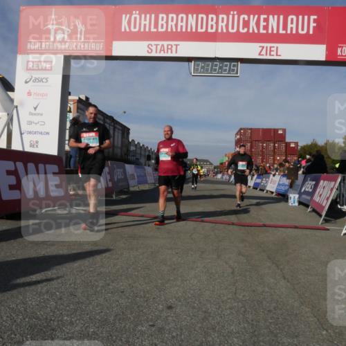 03.10.2025 - Köhlbrandbrückenlauf Matties Gatica Varas http://msf.ph/oto/9168125 03.10.2025 10:13:37 Ziel 1611, 1891, 2110, 3134, 3371, 3473 meine-sportfotos.de