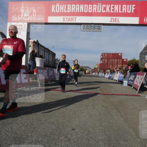 03.10.2025 - Köhlbrandbrückenlauf Matties Gatica Varas http://msf.ph/oto/9168130 03.10.2025 10:13:39 Ziel 1611, 1891, 2110, 3134, 3371 meine-sportfotos.de