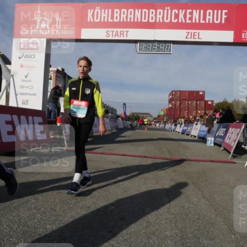03.10.2025 - Köhlbrandbrückenlauf Matties Gatica Varas http://msf.ph/oto/9168135 03.10.2025 10:13:42 Ziel 1296, 1891, 2110, 2144, 2171, 3134 meine-sportfotos.de