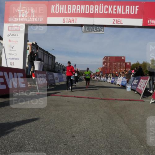 03.10.2025 - Köhlbrandbrückenlauf Matties Gatica Varas http://msf.ph/oto/9168146 03.10.2025 10:13:47 Ziel 1296, 1770, 1891, 2110, 2126, 2144, 2171, 2246, 3057, 3134 meine-sportfotos.de