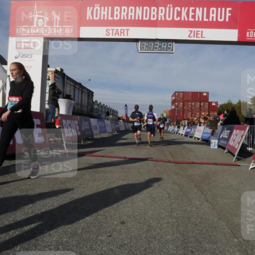 03.10.2025 - Köhlbrandbrückenlauf Matties Gatica Varas http://msf.ph/oto/9168154 03.10.2025 10:13:51 Ziel 1267, 1296, 1455, 1627, 1642, 1770, 2126, 2144, 2171, 2246, 3028, 3057, 3244, 3392 meine-sportfotos.de