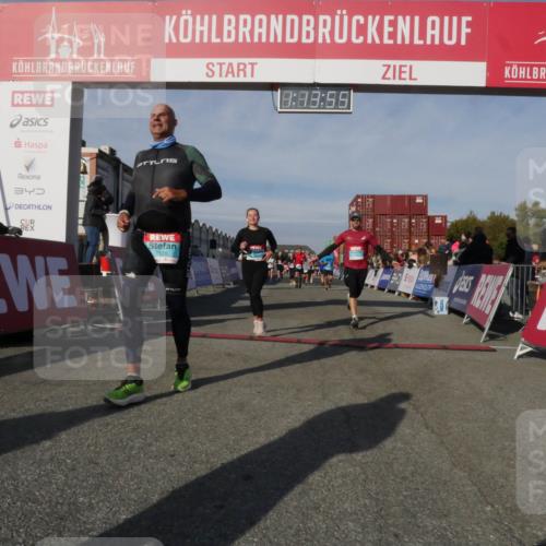 03.10.2025 - Köhlbrandbrückenlauf Matties Gatica Varas http://msf.ph/oto/9168166 03.10.2025 10:13:56 Ziel 1169, 1267, 1272, 1455, 1515, 1627, 1642, 1738, 1770, 1848, 2054, 2093, 2246, 3028, 3057, 3126, 3244, 3392 meine-sportfotos.de