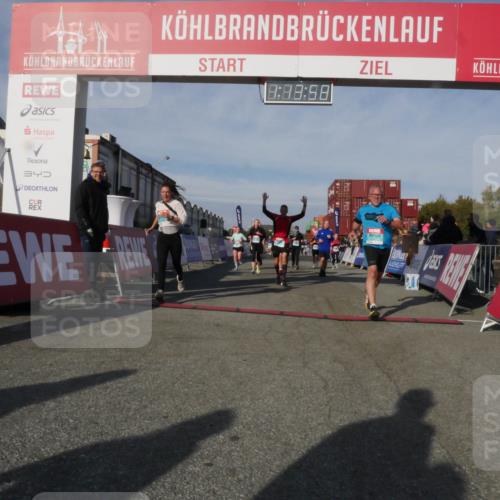 03.10.2025 - Köhlbrandbrückenlauf Matties Gatica Varas http://msf.ph/oto/9168174 03.10.2025 10:14:00 Ziel 1169, 1267, 1272, 1455, 1460, 1515, 1627, 1642, 1738, 1848, 2054, 2093, 3028, 3126, 3244, 3392, 3724, 3761 meine-sportfotos.de
