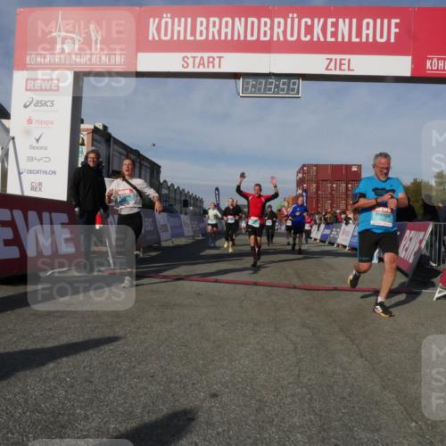 03.10.2025 - Köhlbrandbrückenlauf Matties Gatica Varas http://msf.ph/oto/9168175 03.10.2025 10:14:01 Ziel 1169, 1267, 1272, 1460, 1515, 1627, 1738, 1848, 2054, 2093, 3028, 3126, 3244, 3392, 3724, 3735, 3761 meine-sportfotos.de