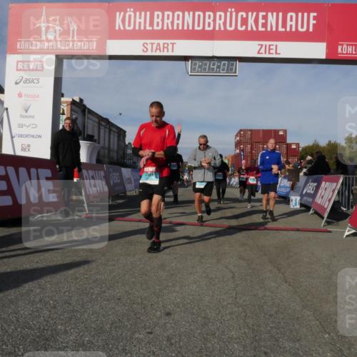 03.10.2025 - Köhlbrandbrückenlauf Matties Gatica Varas http://msf.ph/oto/9168179 03.10.2025 10:14:03 Ziel 1169, 1267, 1272, 1460, 1514, 1515, 1627, 1738, 1848, 2054, 2093, 2122, 3126, 3244, 3372, 3392, 3724, 3735, 3761 meine-sportfotos.de