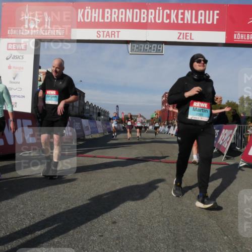 03.10.2025 - Köhlbrandbrückenlauf Matties Gatica Varas http://msf.ph/oto/9168185 03.10.2025 10:14:05 Ziel 1169, 1272, 1431, 1460, 1514, 1604, 1738, 2054, 2122, 3126, 3372, 3724, 3735, 3761 meine-sportfotos.de