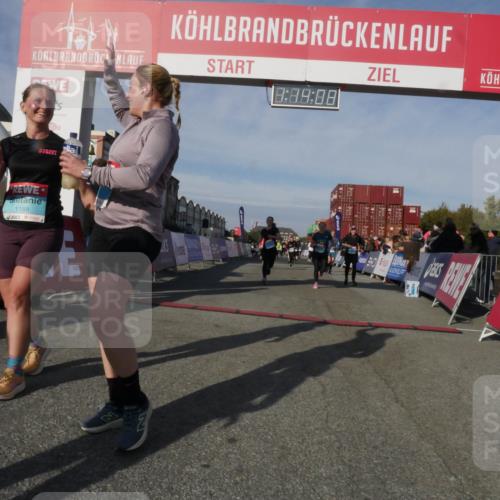 03.10.2025 - Köhlbrandbrückenlauf Matties Gatica Varas http://msf.ph/oto/9168195 03.10.2025 10:14:10 Ziel 1431, 1460, 1514, 1604, 1947, 2007, 2122, 2276, 3060, 3062, 3372, 3469, 3724, 3735, 3761, 3793 meine-sportfotos.de