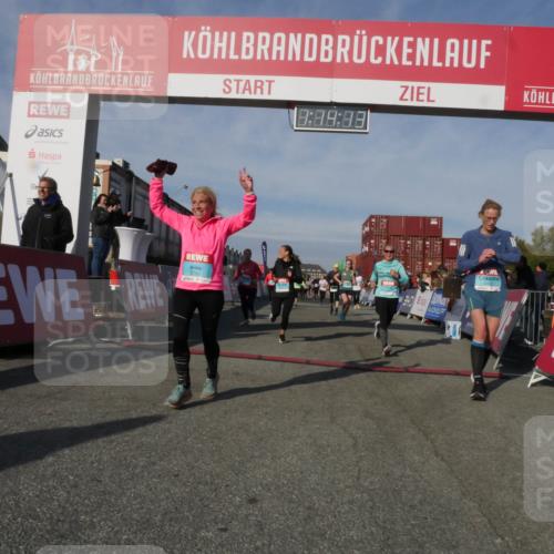 03.10.2025 - Köhlbrandbrückenlauf Matties Gatica Varas http://msf.ph/oto/9168204 03.10.2025 10:14:14 Ziel 1431, 1510, 1514, 1588, 1604, 1665, 1714, 1782, 1892, 1947, 2007, 2122, 2276, 2345, 2699, 3060, 3062, 3372, 3469, 3540, 3793 meine-sportfotos.de