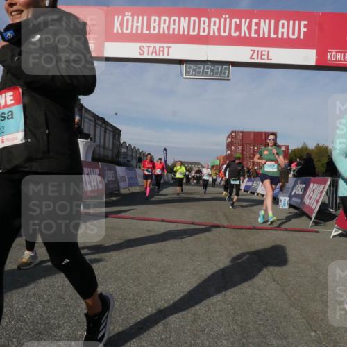 03.10.2025 - Köhlbrandbrückenlauf Matties Gatica Varas http://msf.ph/oto/9168209 03.10.2025 10:14:17 Ziel 1510, 1588, 1604, 1665, 1714, 1782, 1843, 1892, 1947, 2007, 2276, 2345, 2699, 3060, 3062, 3469, 3540, 3644, 3793 meine-sportfotos.de