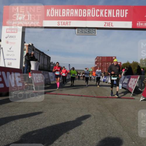 03.10.2025 - Köhlbrandbrückenlauf Matties Gatica Varas http://msf.ph/oto/9168211 03.10.2025 10:14:18 Ziel 1510, 1588, 1665, 1714, 1782, 1843, 1892, 1947, 2007, 2276, 2345, 2699, 3060, 3062, 3469, 3540, 3644, 3665, 3793 meine-sportfotos.de
