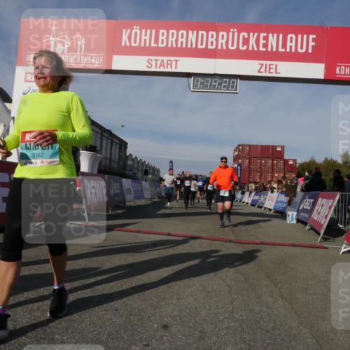 03.10.2025 - Köhlbrandbrückenlauf Matties Gatica Varas http://msf.ph/oto/9168218 03.10.2025 10:14:22 Ziel 1456, 1510, 1588, 1665, 1714, 1782, 1843, 1892, 2007, 2345, 2699, 3168, 3326, 3540, 3644, 3665, 3666 meine-sportfotos.de