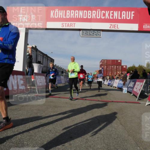 03.10.2025 - Köhlbrandbrückenlauf Matties Gatica Varas http://msf.ph/oto/9168234 03.10.2025 10:14:29 Ziel 1456, 1735, 1843, 1925, 2749, 3168, 3326, 3644, 3665, 3666 meine-sportfotos.de
