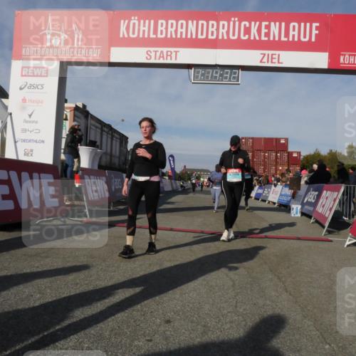 03.10.2025 - Köhlbrandbrückenlauf Matties Gatica Varas http://msf.ph/oto/9168243 03.10.2025 10:14:34 Ziel 1735, 1925, 2749, 2986 meine-sportfotos.de