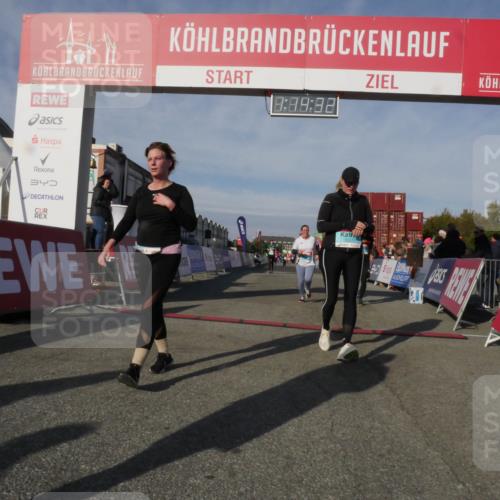 03.10.2025 - Köhlbrandbrückenlauf Matties Gatica Varas http://msf.ph/oto/9168244 03.10.2025 10:14:34 Ziel 1735, 1925, 2749, 2986 meine-sportfotos.de