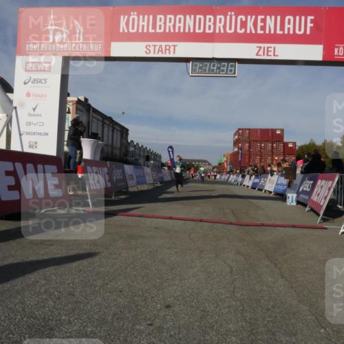 03.10.2025 - Köhlbrandbrückenlauf Matties Gatica Varas http://msf.ph/oto/9168251 03.10.2025 10:14:38 Ziel 1305, 1735, 1820, 2230, 2986, 3461, 3843 meine-sportfotos.de
