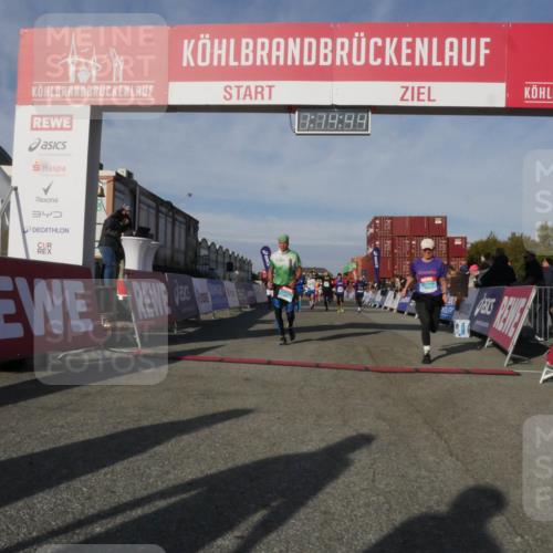 03.10.2025 - Köhlbrandbrückenlauf Matties Gatica Varas http://msf.ph/oto/9168269 03.10.2025 10:14:46 Ziel 1305, 1598, 1633, 1820, 2230, 2747, 2938, 2951, 2986, 3461, 3645, 3744, 3843 meine-sportfotos.de