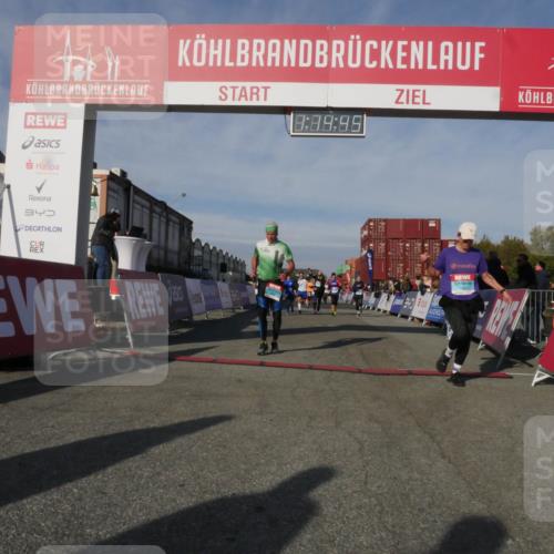 03.10.2025 - Köhlbrandbrückenlauf Matties Gatica Varas http://msf.ph/oto/9168270 03.10.2025 10:14:47 Ziel 1305, 1598, 1633, 1820, 2230, 2747, 2832, 2834, 2837, 2938, 2951, 3461, 3499, 3500, 3645, 3744, 3843 meine-sportfotos.de