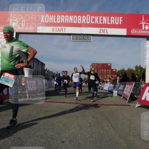 03.10.2025 - Köhlbrandbrückenlauf Matties Gatica Varas http://msf.ph/oto/9168276 03.10.2025 10:14:49 Ziel 1305, 1427, 1598, 1633, 1711, 1820, 2230, 2747, 2832, 2834, 2837, 2938, 2951, 3499, 3500, 3645, 3744, 3843 meine-sportfotos.de