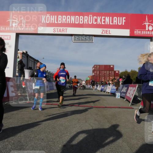 03.10.2025 - Köhlbrandbrückenlauf Matties Gatica Varas http://msf.ph/oto/9168281 03.10.2025 10:14:52 Ziel 1427, 1598, 1633, 1655, 1674, 1711, 2747, 2812, 2832, 2834, 2837, 3499, 3500, 3645, 3699, 3744 meine-sportfotos.de