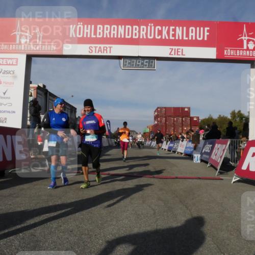 03.10.2025 - Köhlbrandbrückenlauf Matties Gatica Varas http://msf.ph/oto/9168282 03.10.2025 10:14:52 Ziel 1427, 1598, 1633, 1655, 1674, 1711, 2747, 2812, 2832, 2834, 2837, 3499, 3500, 3645, 3699, 3744 meine-sportfotos.de