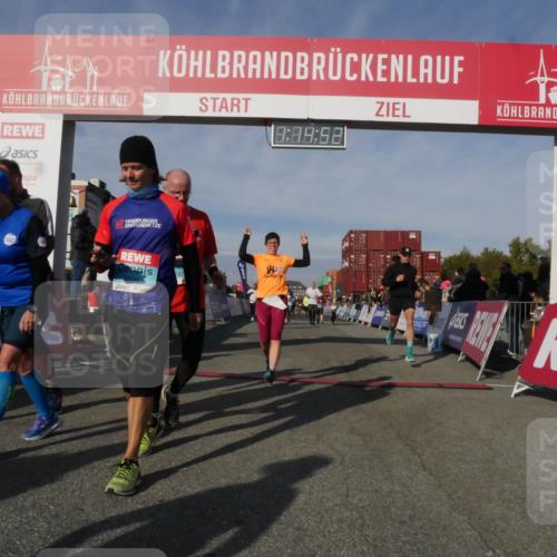 03.10.2025 - Köhlbrandbrückenlauf Matties Gatica Varas http://msf.ph/oto/9168285 03.10.2025 10:14:54 Ziel 1220, 1427, 1633, 1655, 1674, 1711, 2812, 2832, 2834, 2837, 3499, 3500, 3699, 3744 meine-sportfotos.de
