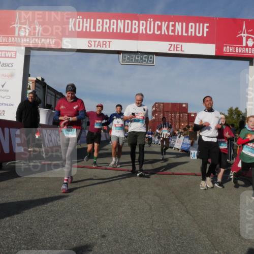 03.10.2025 - Köhlbrandbrückenlauf Matties Gatica Varas http://msf.ph/oto/9168297 03.10.2025 10:14:59 Ziel 1220, 1427, 1655, 1674, 1711, 1813, 1852, 2044, 2812, 2832, 2834, 2837, 3499, 3500, 3699, 3750 meine-sportfotos.de