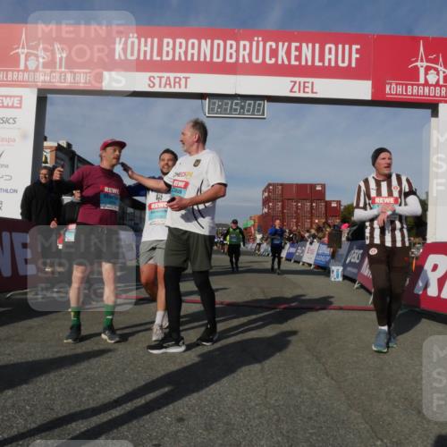 03.10.2025 - Köhlbrandbrückenlauf Matties Gatica Varas http://msf.ph/oto/9168301 03.10.2025 10:15:01 Ziel 1220, 1655, 1674, 1711, 1813, 1852, 2044, 2206, 2207, 2812, 3144, 3169, 3699, 3750 meine-sportfotos.de