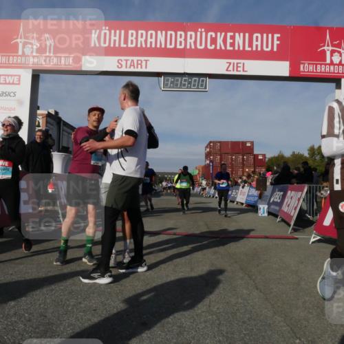 03.10.2025 - Köhlbrandbrückenlauf Matties Gatica Varas http://msf.ph/oto/9168302 03.10.2025 10:15:02 Ziel 1220, 1551, 1655, 1674, 1797, 1813, 1852, 2044, 2206, 2207, 2812, 3144, 3169, 3699, 3750 meine-sportfotos.de
