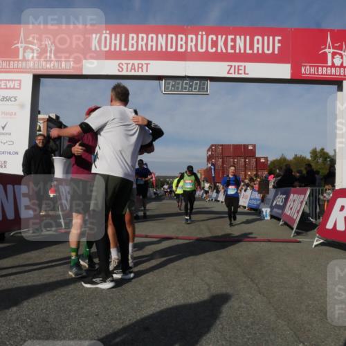 03.10.2025 - Köhlbrandbrückenlauf Matties Gatica Varas http://msf.ph/oto/9168303 03.10.2025 10:15:02 Ziel 1220, 1551, 1655, 1674, 1797, 1813, 1852, 2044, 2206, 2207, 2812, 3144, 3169, 3699, 3750 meine-sportfotos.de