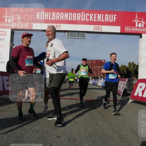 03.10.2025 - Köhlbrandbrückenlauf Matties Gatica Varas http://msf.ph/oto/9168306 03.10.2025 10:15:04 Ziel 1193, 1195, 1220, 1480, 1551, 1655, 1797, 1813, 1852, 2044, 2206, 2207, 3144, 3169, 3750 meine-sportfotos.de