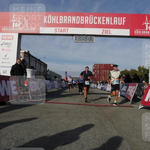 03.10.2025 - Köhlbrandbrückenlauf Matties Gatica Varas http://msf.ph/oto/9168316 03.10.2025 10:15:09 Ziel 1193, 1195, 1480, 1551, 1797, 1813, 1852, 2044, 2147, 2206, 2207, 3037, 3144, 3169, 3206, 3207, 3214, 3229, 3339, 3348, 3470, 3471, 3750 meine-sportfotos.de