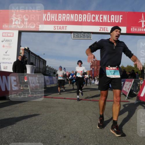 03.10.2025 - Köhlbrandbrückenlauf Matties Gatica Varas http://msf.ph/oto/9168320 03.10.2025 10:15:11 Ziel 1193, 1195, 1324, 1480, 1551, 1785, 1797, 2044, 2147, 2206, 2207, 2707, 3037, 3144, 3169, 3206, 3207, 3214, 3229, 3339, 3348, 3470, 3471, 3668 meine-sportfotos.de