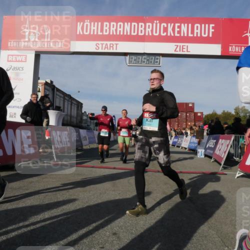 03.10.2025 - Köhlbrandbrückenlauf Matties Gatica Varas http://msf.ph/oto/9168330 03.10.2025 10:15:15 Ziel 1193, 1195, 1324, 1480, 1523, 1693, 1761, 1773, 1785, 1922, 2147, 2707, 3037, 3206, 3207, 3214, 3229, 3339, 3348, 3470, 3471, 3668 meine-sportfotos.de