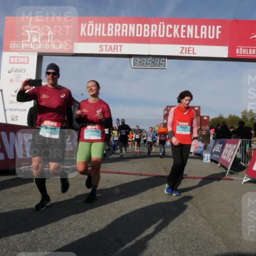 03.10.2025 - Köhlbrandbrückenlauf Matties Gatica Varas http://msf.ph/oto/9168333 03.10.2025 10:15:17 Ziel 1324, 1523, 1693, 1754, 1761, 1773, 1785, 1922, 2046, 2147, 2707, 3037, 3206, 3207, 3214, 3229, 3339, 3348, 3470, 3471, 3668, 3792 meine-sportfotos.de